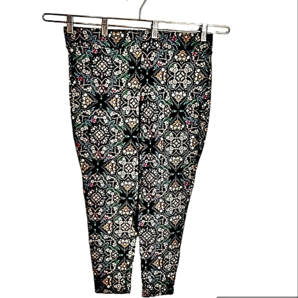 torrid Pants - TORRID SZ 3 gray floral leggings EUC